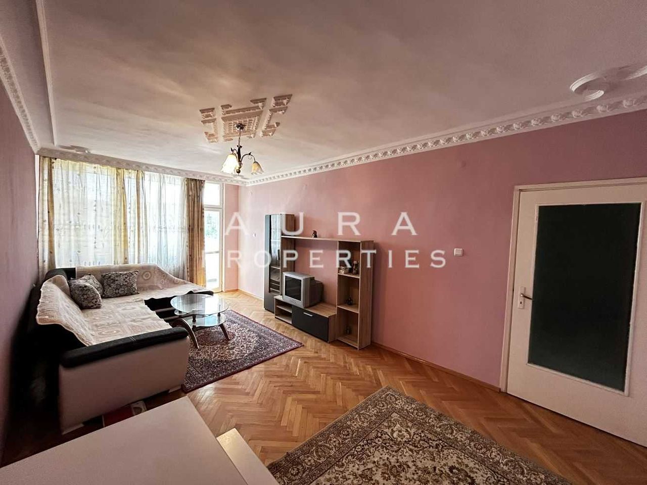 Продава се Двустаен апартамент в Разград, Орел - 79 кв.м за 1259 €/кв.м - Снимка #1