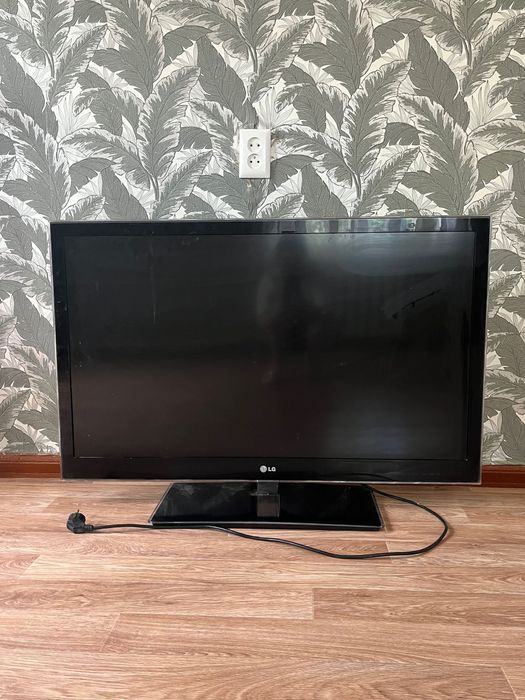 Продам телевизор LG 42 LW 4500, 42 дюйма