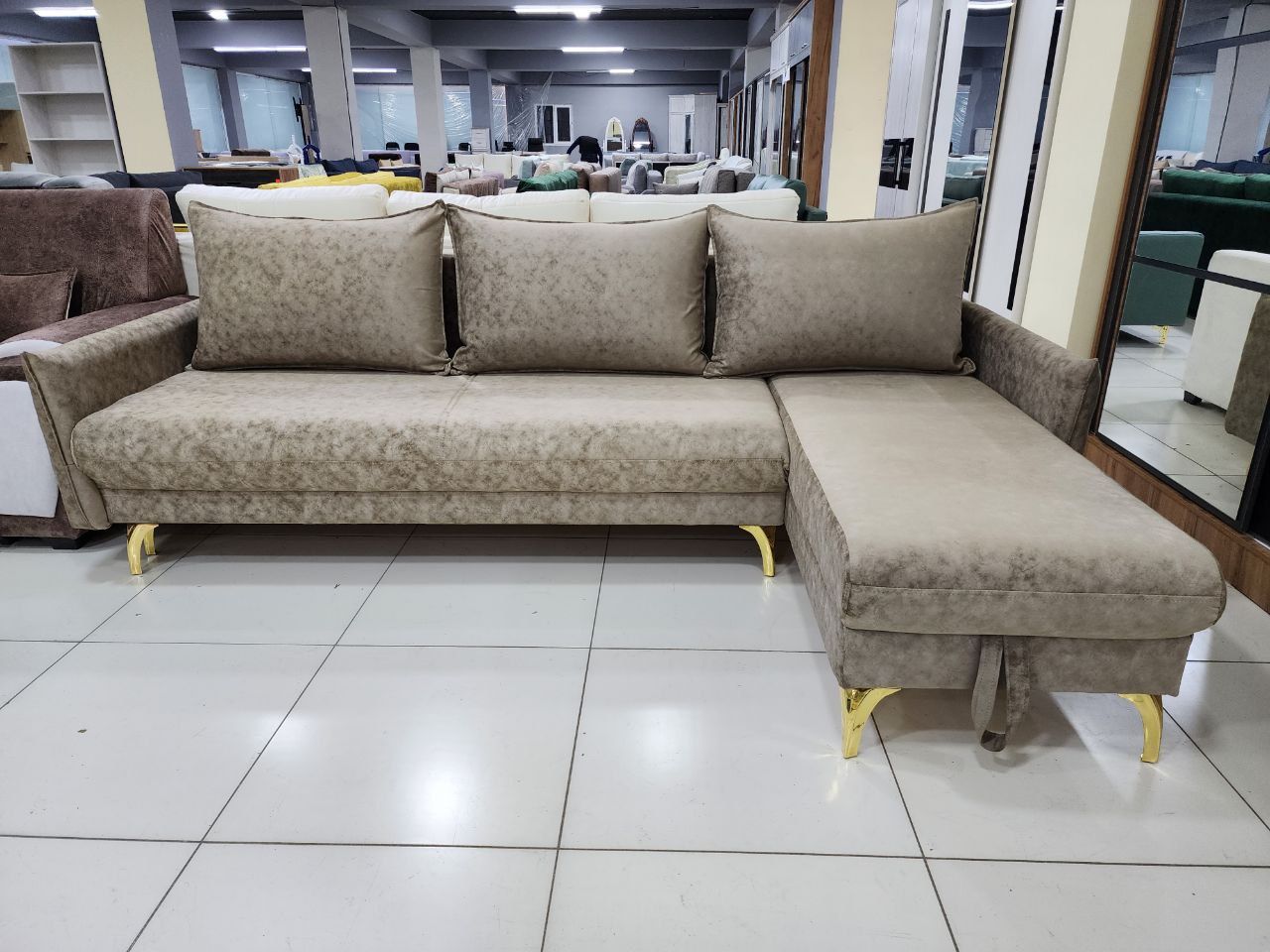 Угловой диван по низким ценам