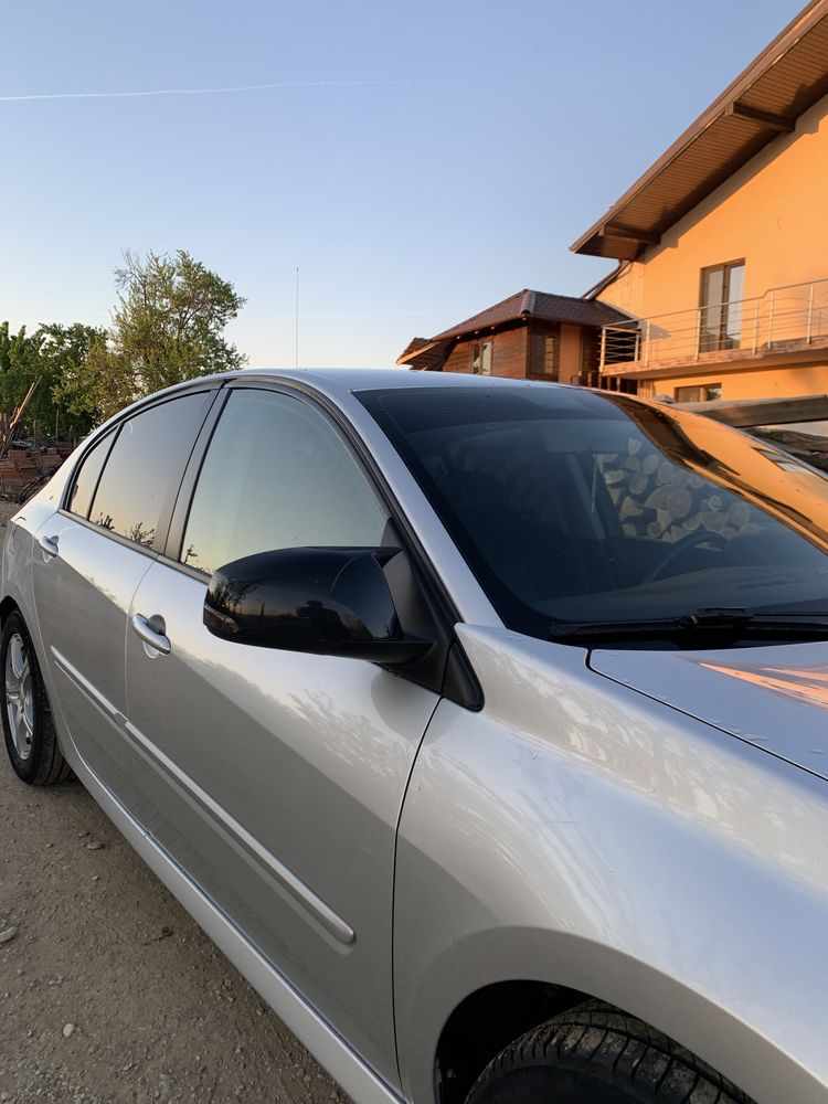 Vând Renault Laguna 3