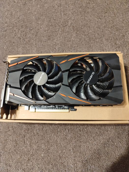 Видеокарта GIGABYTE RX580 8Gb.
