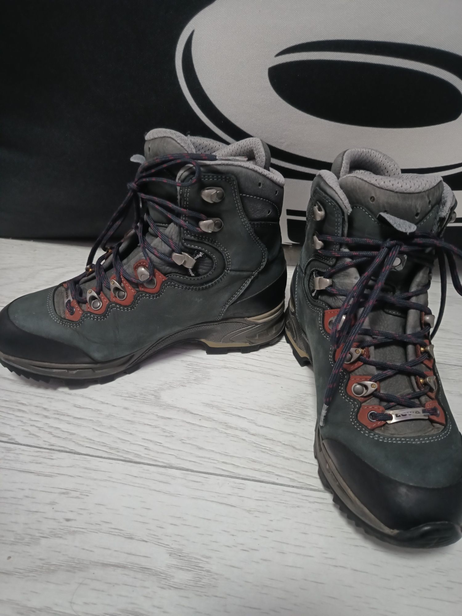 Ghete Lowa Mauria Gtx, Gore tex