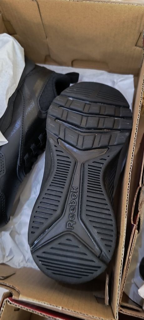 Детски маратонки  Reebok-30,31,32-100лв
