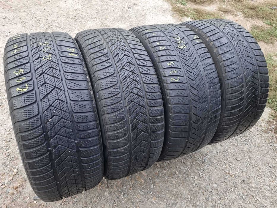 SET 4 Anvelope Iarna 245/40 R19 + 275/35 R19 PIRELLI Runflat