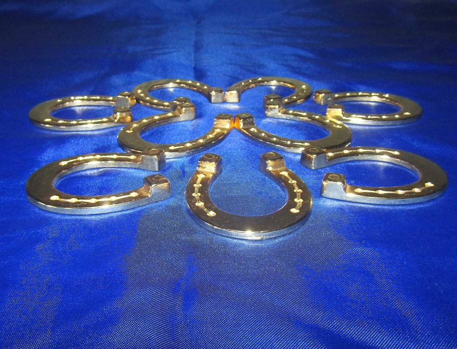 Бронзови подкови за късмет, нови