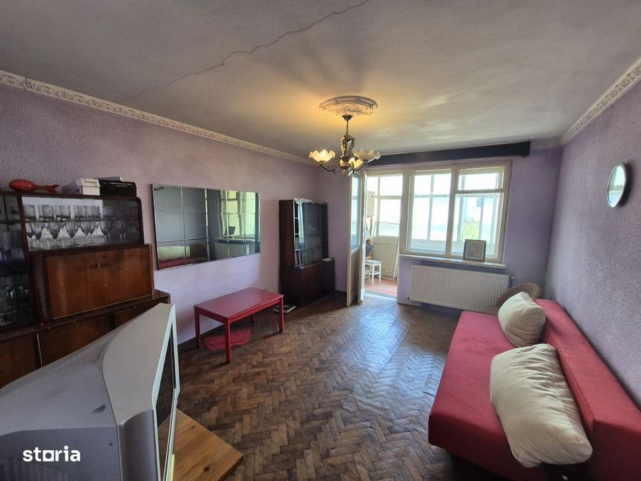 Vanzare apartament 3 camere *etaj 2 - decomandat* - Strada Zambilelor