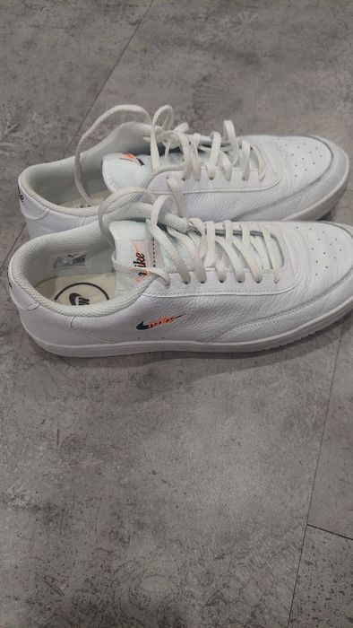 Nike Спортни обувки Court Vintage Premium с кожа и еко кожа