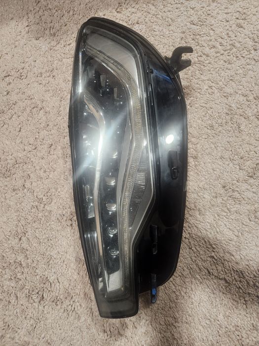 Празнична цена- Оригинален Full LED фар за Audi A6