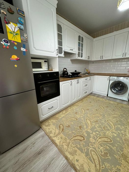 Продам шикарную  3 комнатную квартиру