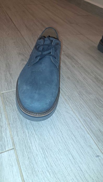 Clarks Navy nubuck , размер 45. Чисто нови