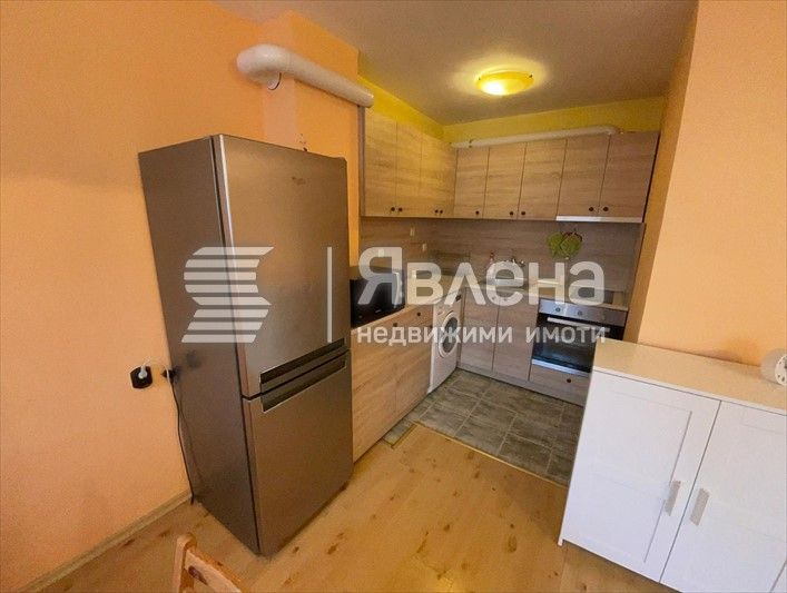 Дава се под наем Двустаен апартамент в Бургас, Лазур - 64 кв.м за 360 € - Снимка #2