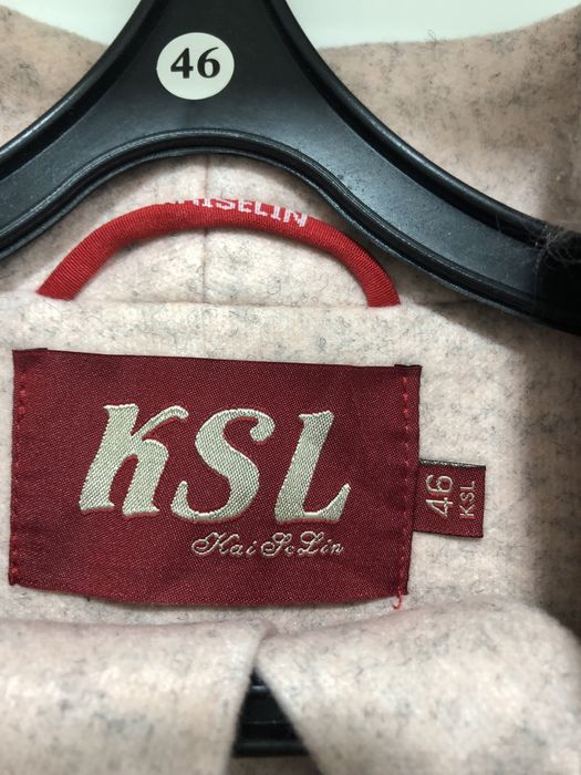 Продаётся демисезонное драповое пальто раз 44,46,48