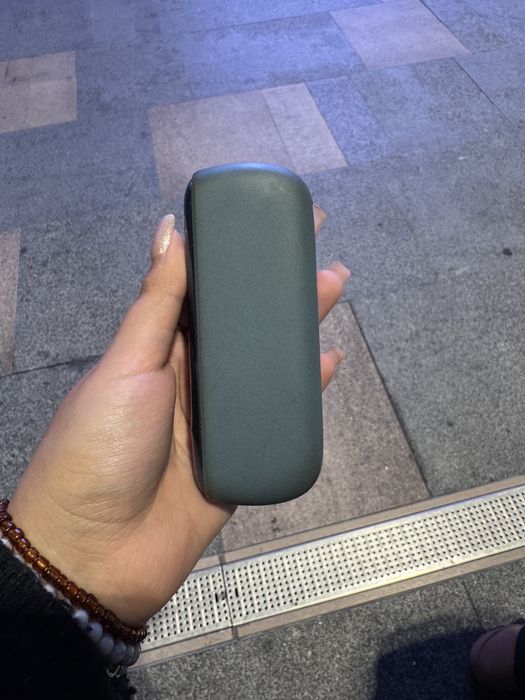 Iqos Iluma albastru