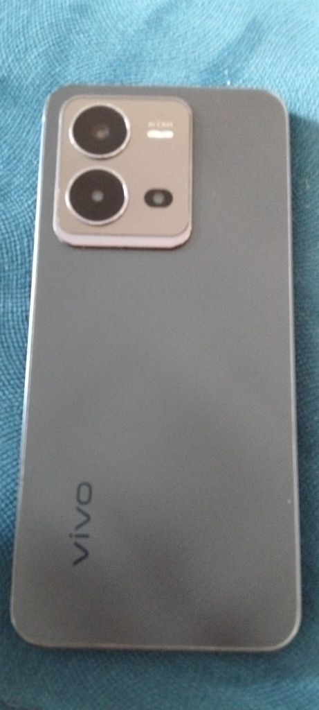 Продам смартфон Виво v25e
