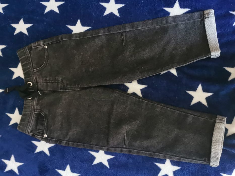 Vând un trening și o pereche de blugi + geaca piele