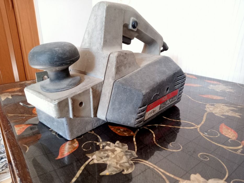 Электрический Рубанок