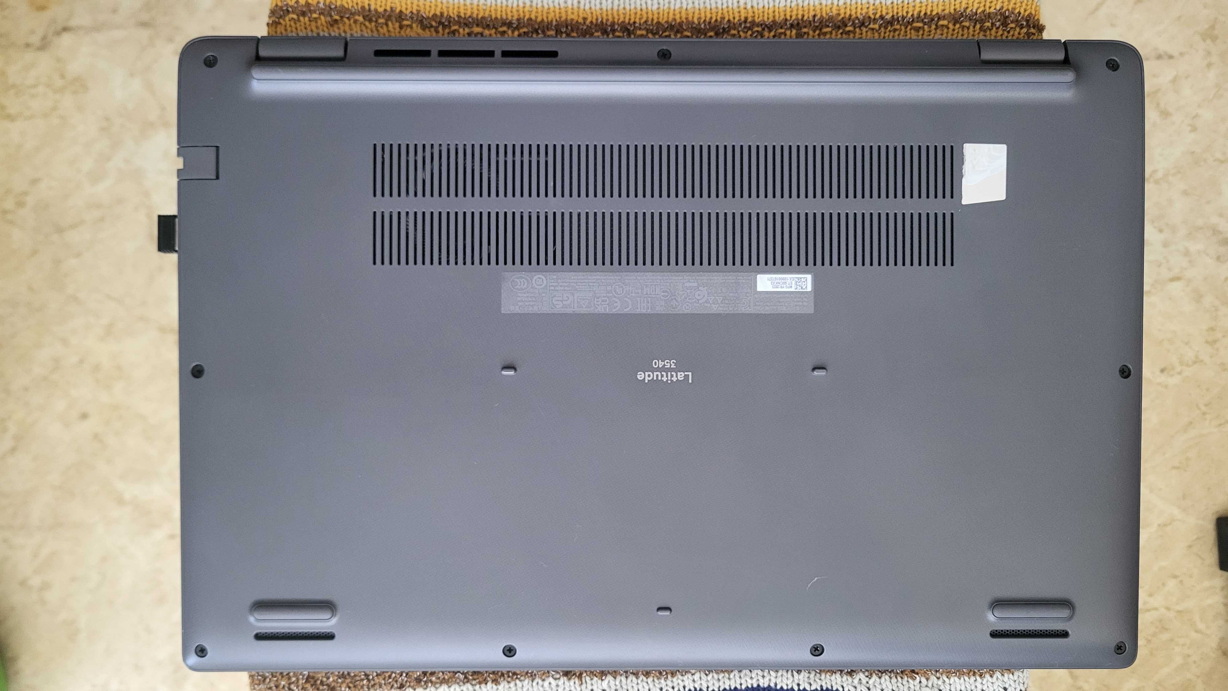 Лаптоп Dell Latitude 3540, Intel i5-1335u, RAM 16GB, SSD - 512GB