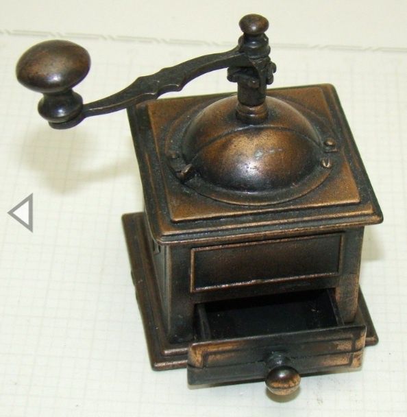 Точилка коллекционная,  кофемолка, бронза, Испания