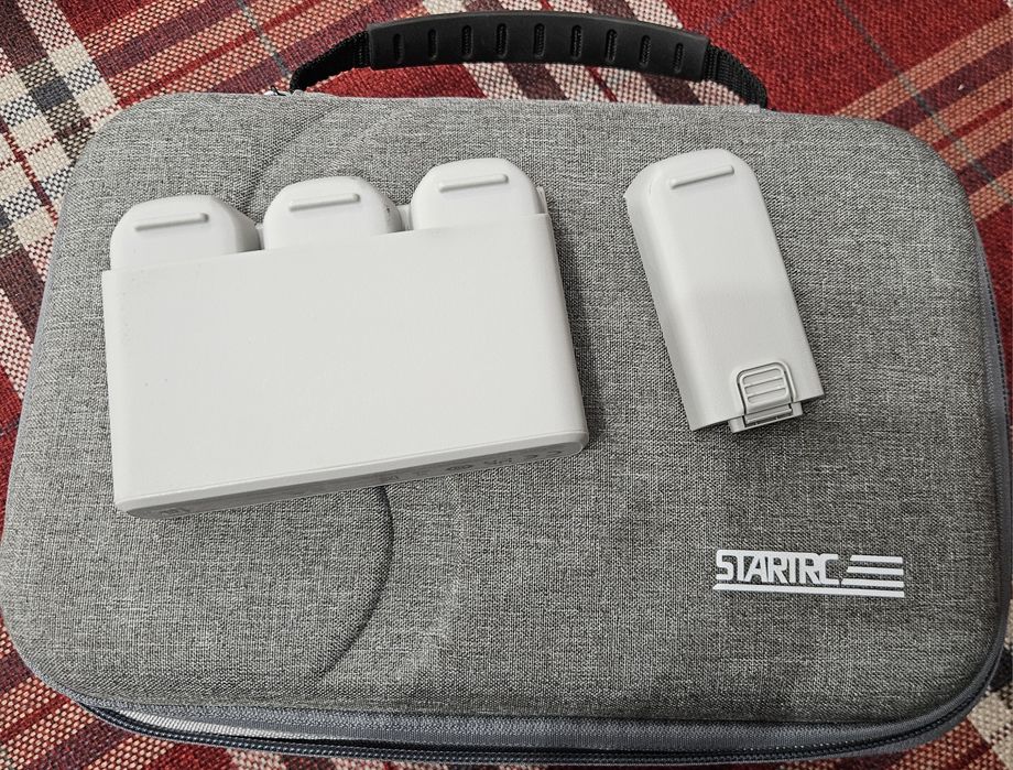 Dronă DJI Neo pachet complet