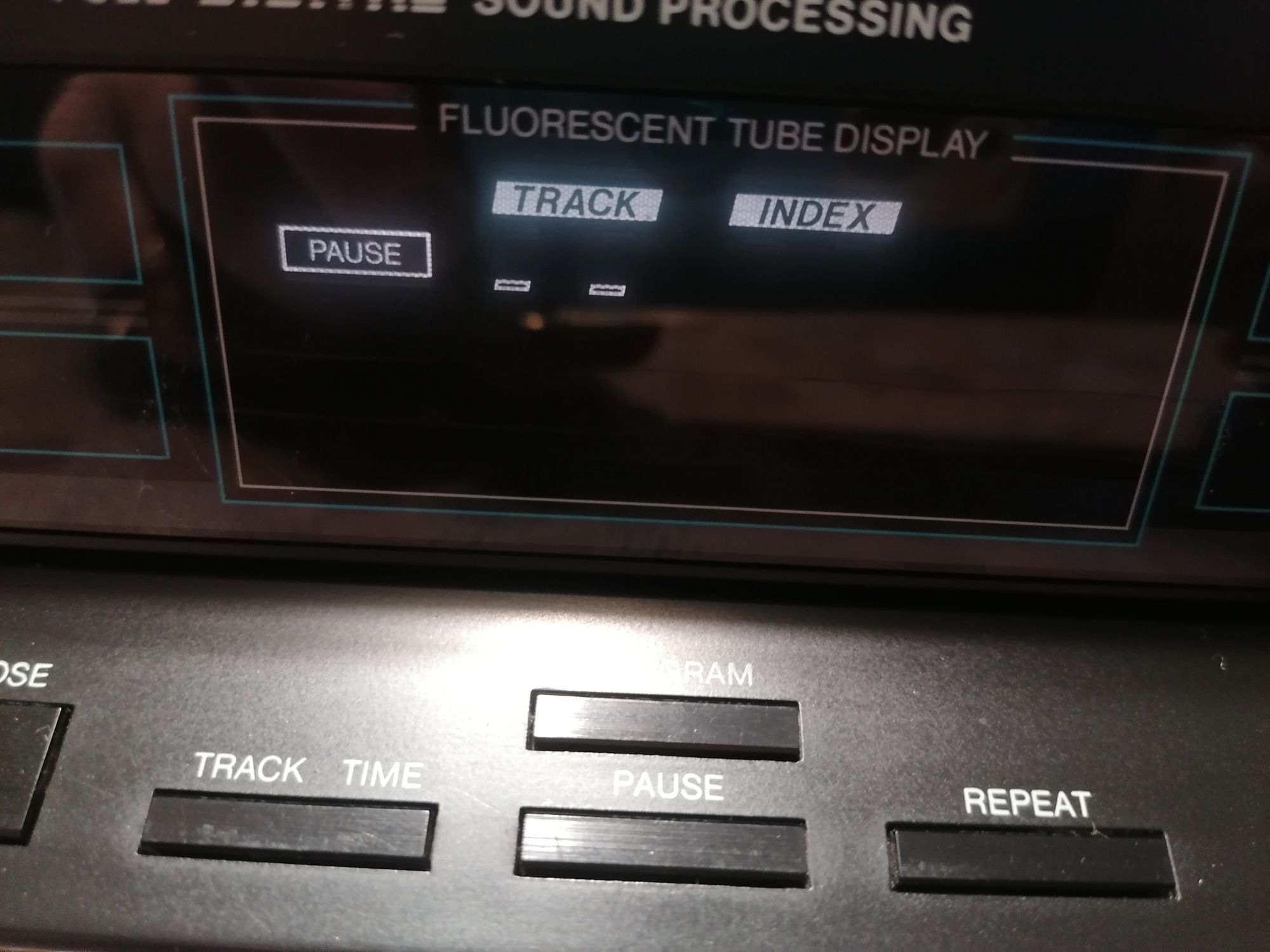 Компакт диск плеър модел  PHILIPS CD 471 -DAC TDA1541 A