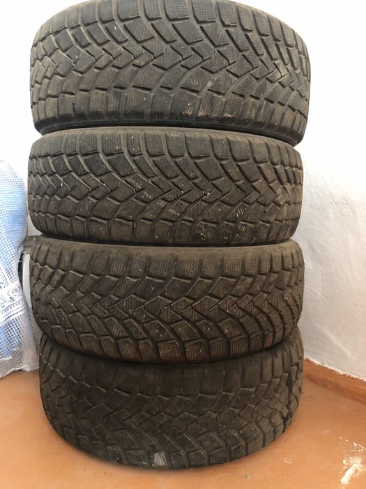 Зимние шины комплект