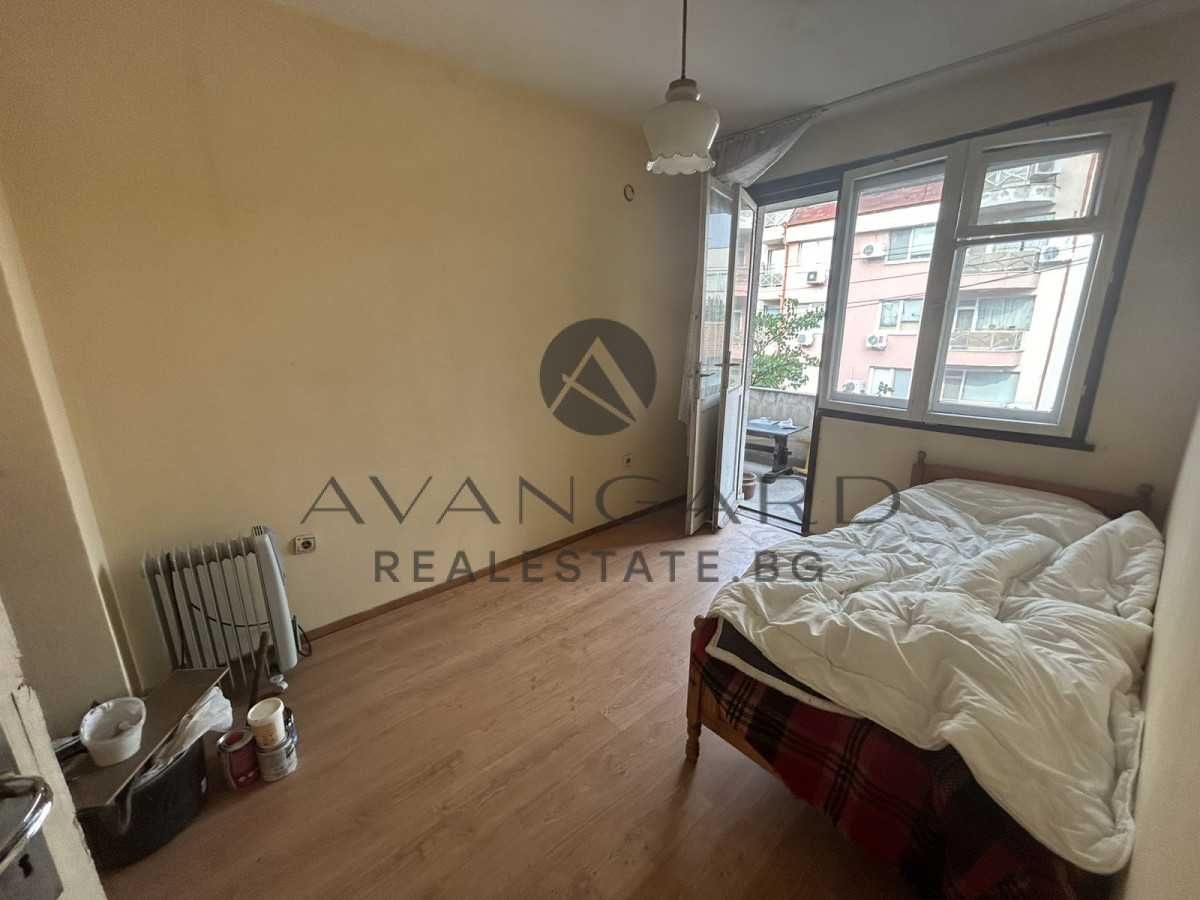 Продава се Четиристаен апартамент в Пловдив, Център - 120 кв.м за 2250 €/кв.м - Снимка #6