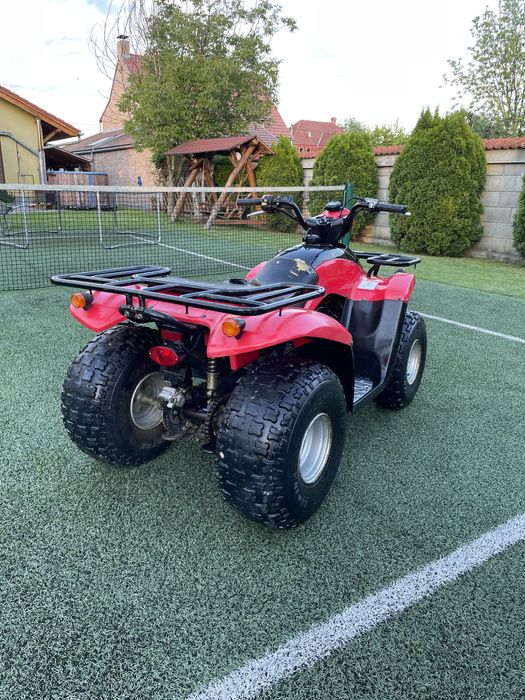 Vând Quad Kymco 50 cc în stare foarte bună