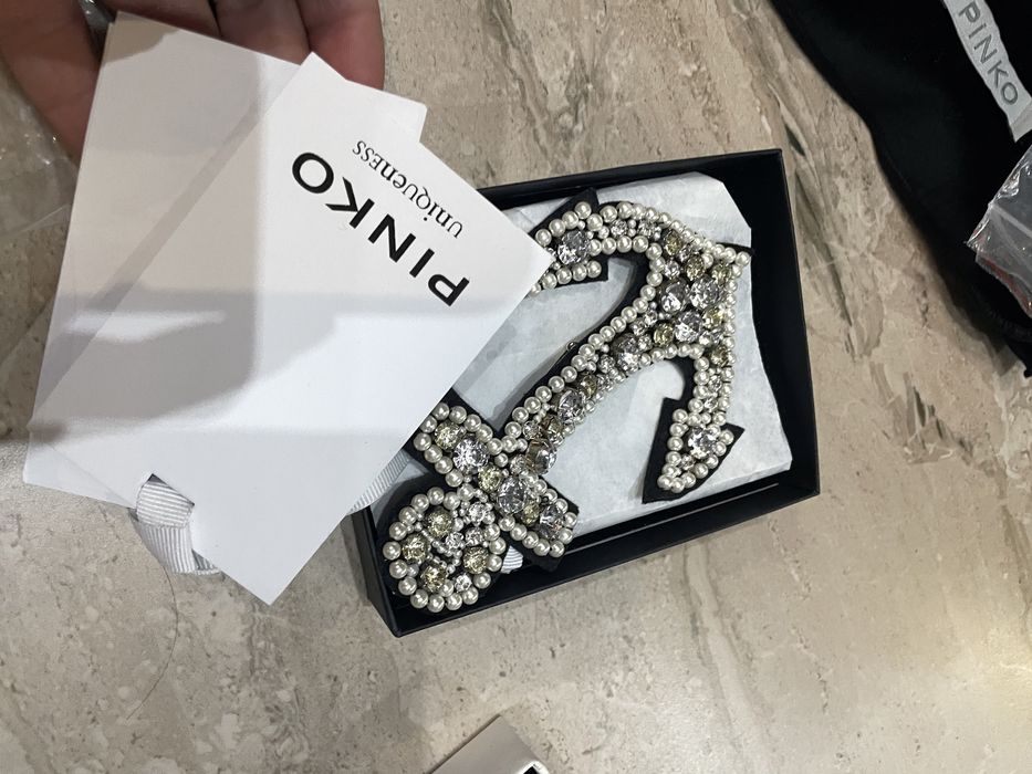 Брошки и колие pInko