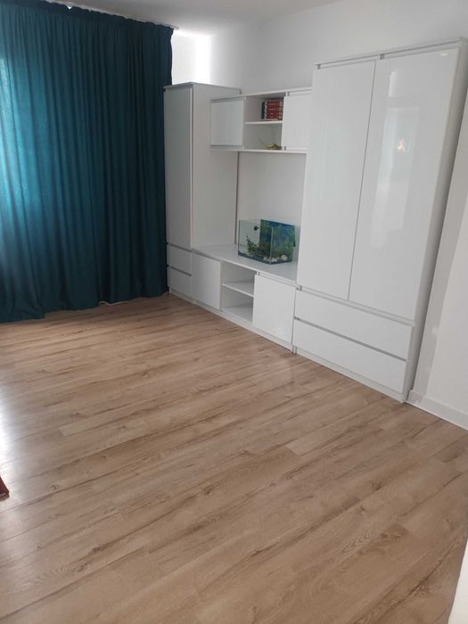 Apartament de închiriat