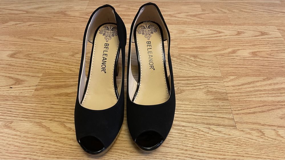 Женские туфли новые продам
