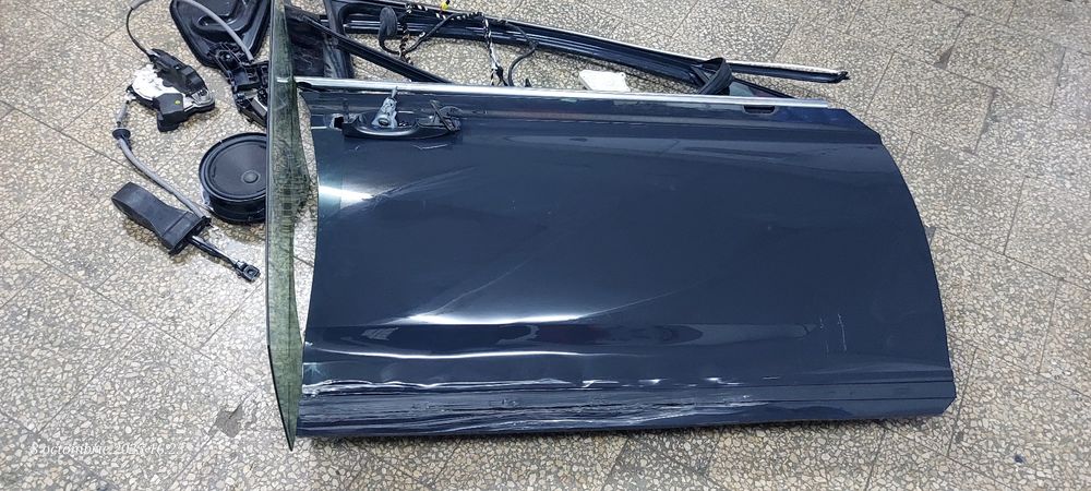 Usa dreapta fata passat b8 AVARIATA gri antracit
