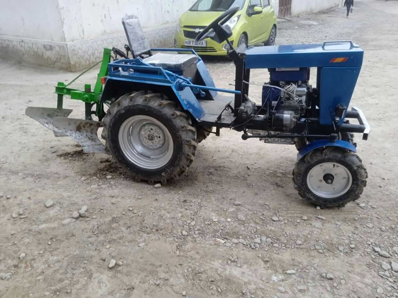 Mini     traktor