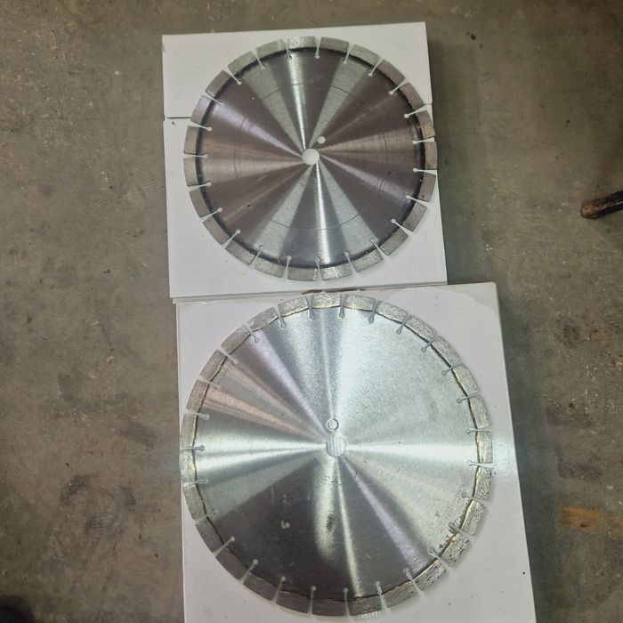 Discuri diamantate IOAKI Diamond Tools 360mm și 410mm- segmenți 15mm