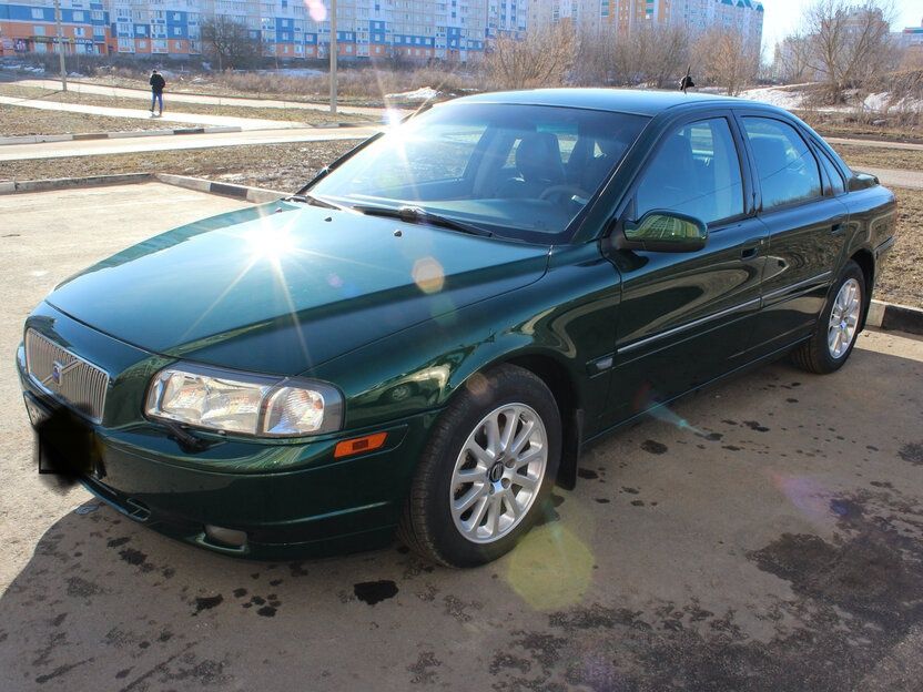 Продам запчасти на Вольво с80 1998 года. Звоните пишите.