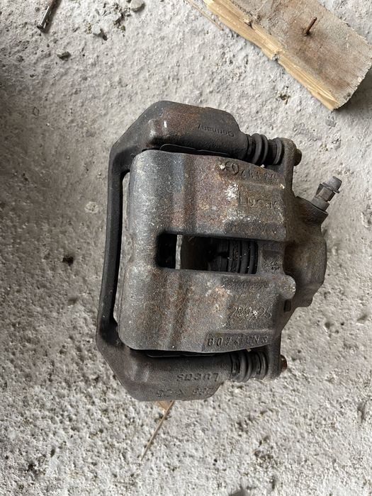 Продавам останали части от мерцедес ц200 компресор М111 мотор