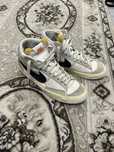 vand blazeri mid 77