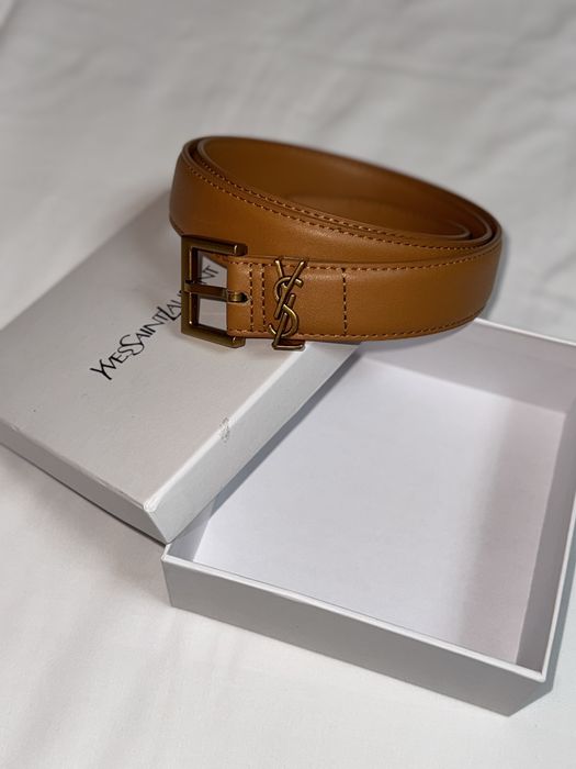 Curea Yves Saint Laurent maro