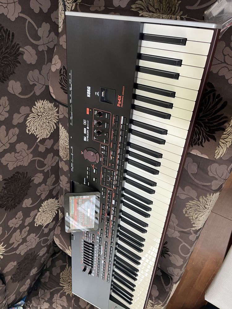 Korg pa4x internațional 76 clape ca și nou!