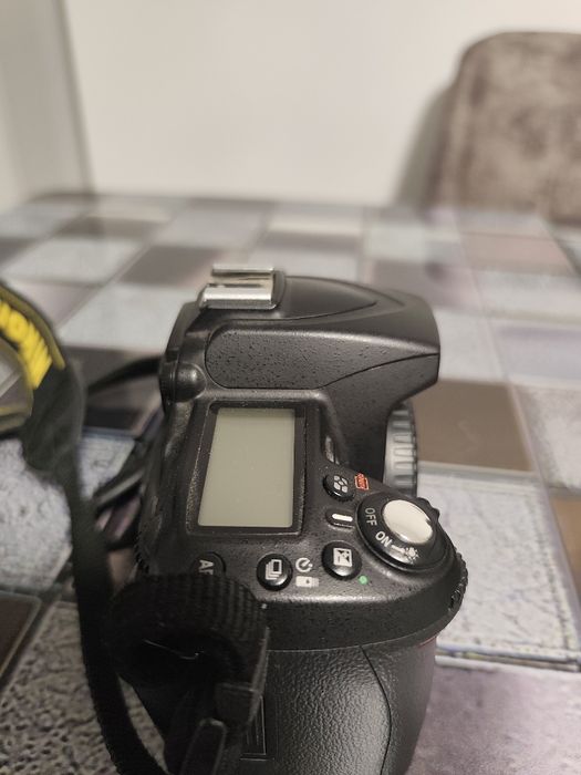 NIKON D90 + obiectiv AF-S 18-105mm