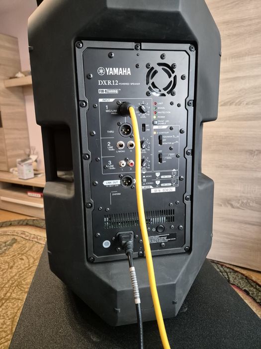Sistem Audio Yamaha DXR12
