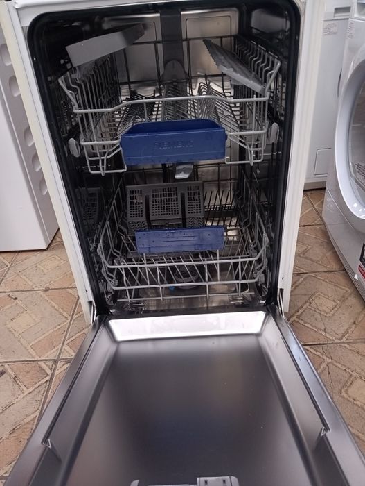 Тясна 45см съдомиялна за пълно вграждане Сименс Siemens 2 год.Гаранция