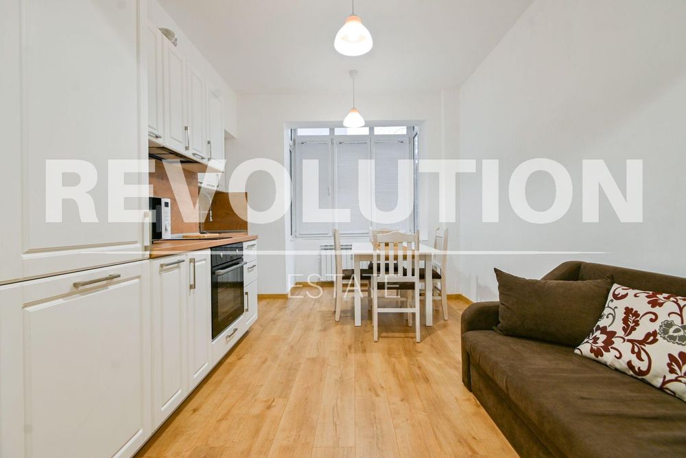 Двустаен апартамент в Център на София.