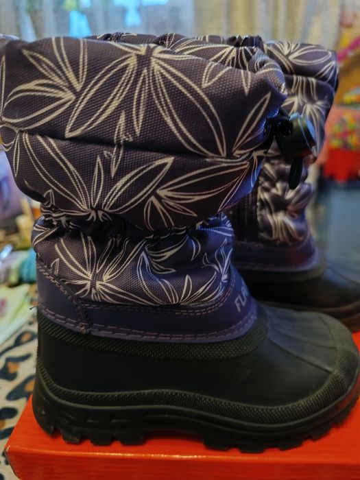 Продам сапожки для девочки!