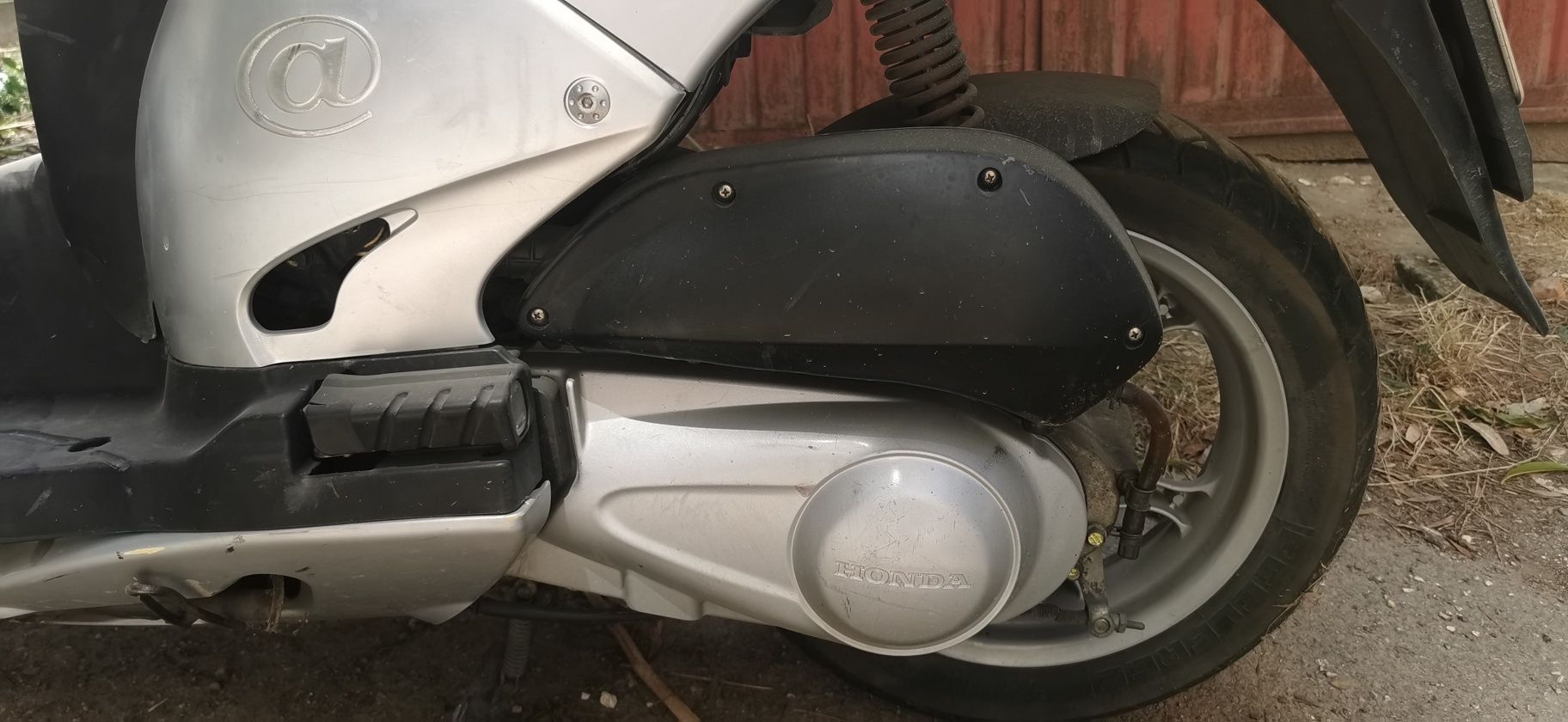 Мотоциклет Honda  Nes 150