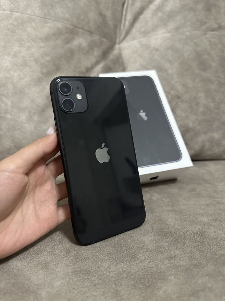 Продам iPhone 11 black 64GB