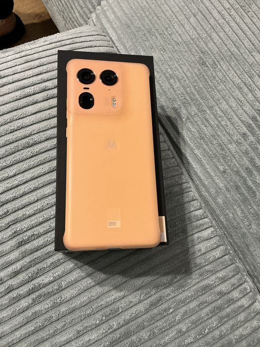 Vand Motorola Edge 50 Ultra Pantone, cu factura si garantie Emag