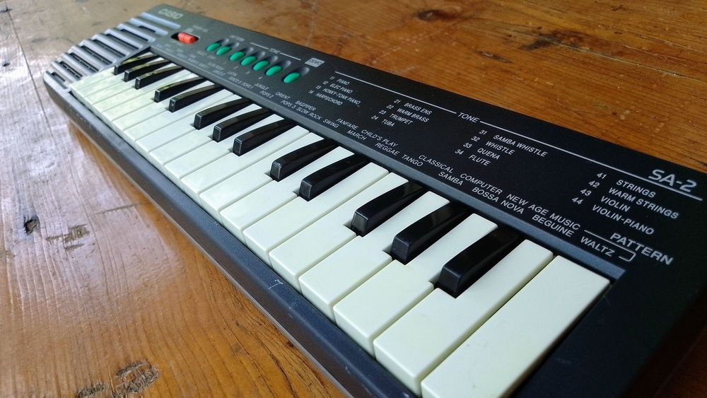 Orgă mini CASIO portabilă - Colecție Vintage