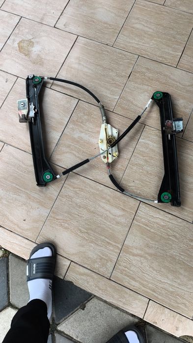 Macara stinga ușa vw eos