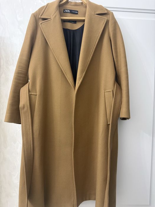 Пальто шерстяное. ZARA