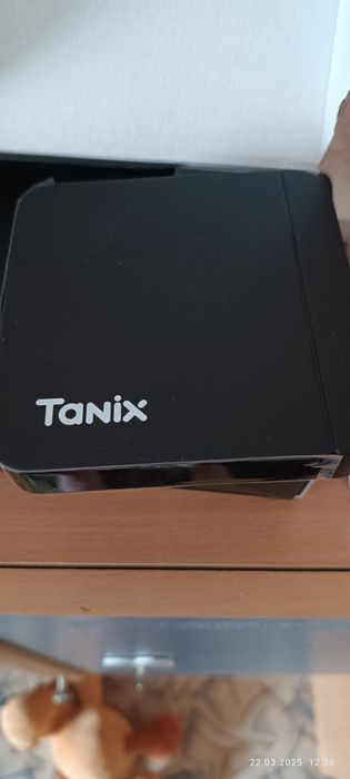 Продам тв бокс новый